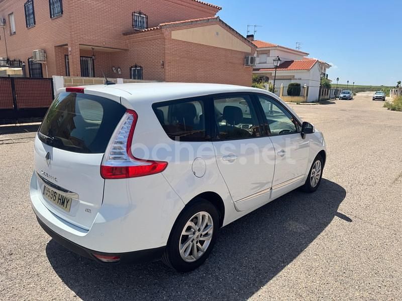 Usado Renault Grand Scénic III Dynamique 110 CV (80 kW) 2013 Blanco Monovolumen