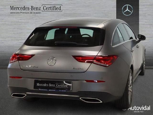 Usado Mercedes CLA200 Shooting Brake 150 CV (110 kW) 2023 Gris montaña Familiar
