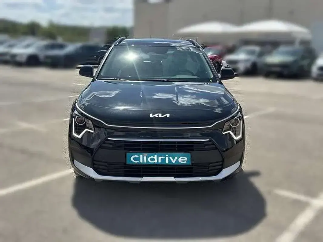 Używany Kia Niro 171 KM (125 kW) 2025 Czarny SUV