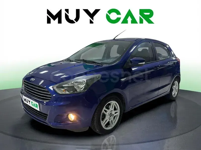 Usado Ford Ka Plus Ultimate 85 CV (62 kW) 2017 Azul Utilitario