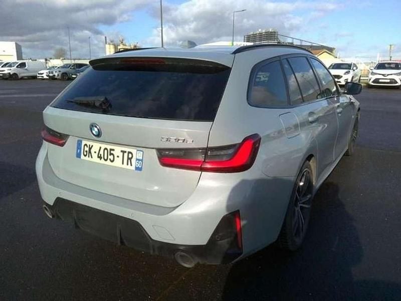 Usado BMW 320e M Sport 204 CV (150 kW) 2023 Blanco Familiar