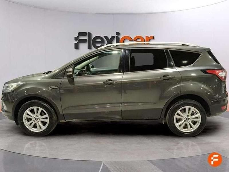 Usado Ford Kuga Trend+ 120 CV (88 kW) 2018 Gris SUV