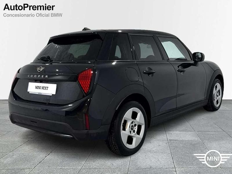 Usado Mini Cooper Essential 156 CV (114 kW) 2024 Negro Utilitario