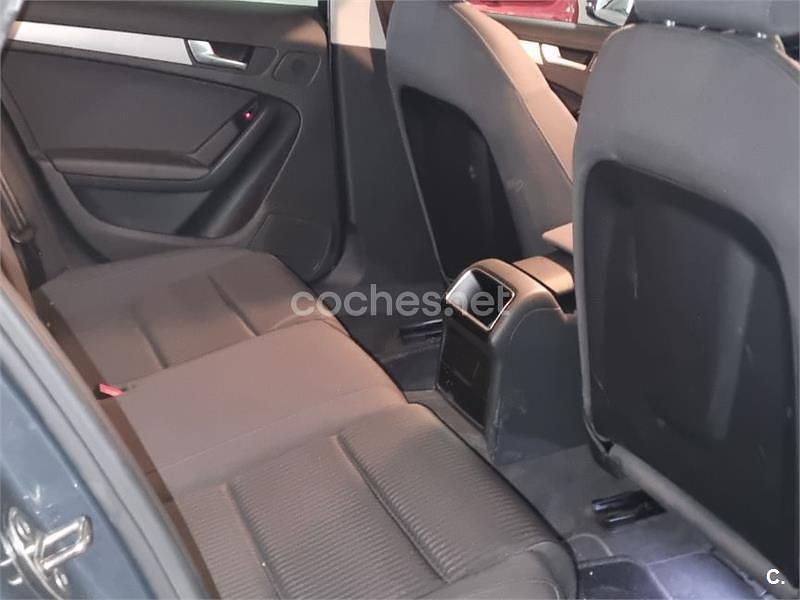 Usado Audi A4 136 CV (100 kW) 2010 Marrón Berlina