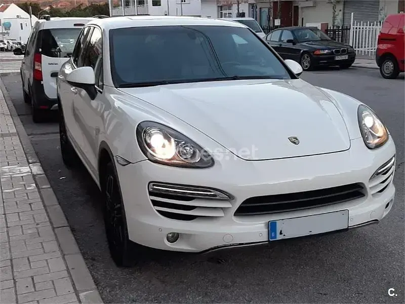 Usado Porsche Cayenne 240 CV (176 kW) 2010 Blanco SUV