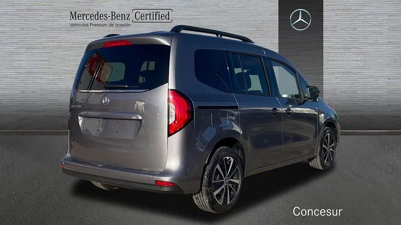 Usado Mercedes EQT200 89 kW (122 CV) 2024 Gris Monovolumen