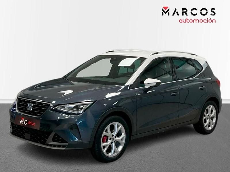 Gris Usado 2023 Seat Arona FR SUV | 21.550 € (Precio justo) - Imagen 1/4