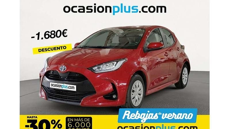 Rojo Usado 2022 Toyota Yaris Hybrid Style Utilitario | 16.810 € (Super precio) - Imagen 1/4