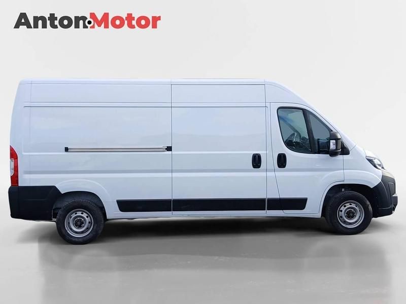 Usado Citroën Jumper 141 CV (103 kW) 2024 Blanco Monovolumen