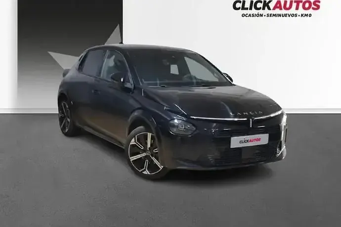 Usado Lancia Ypsilon 100 CV (73 kW) 2025 Negro Utilitario
