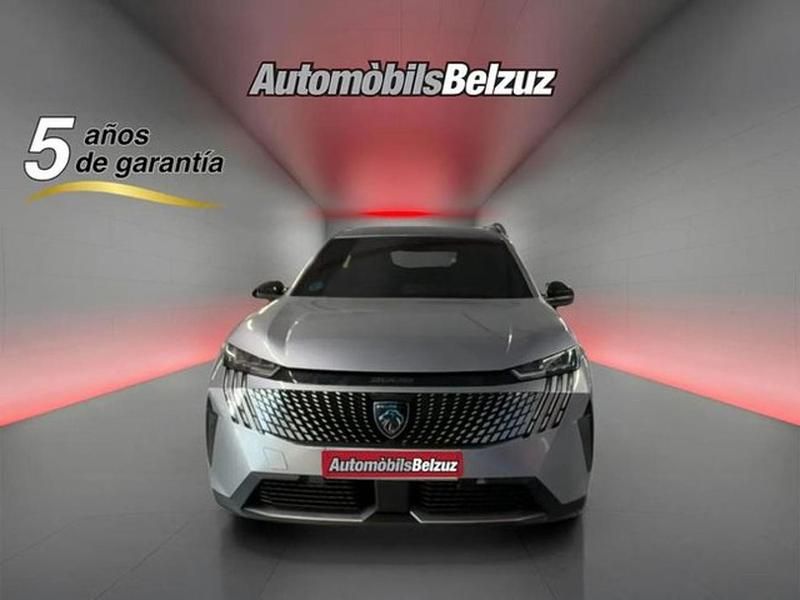 Usado Peugeot 5008 Allure 145 CV (106 kW) 2025 Plateado SUV
