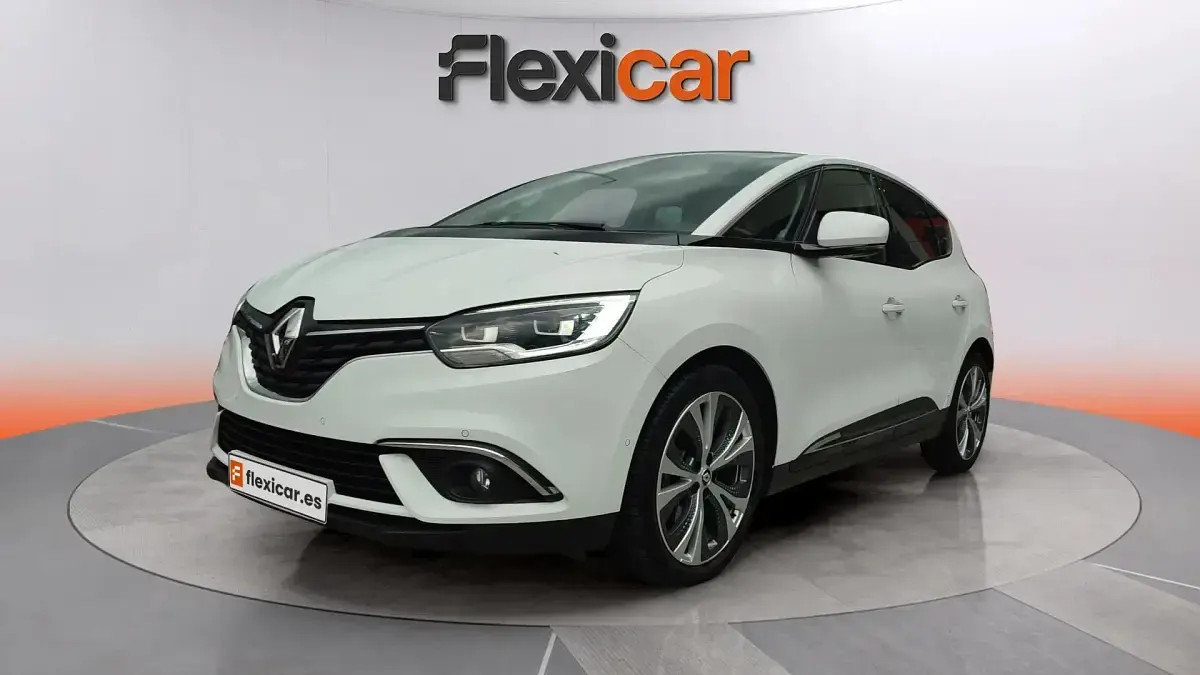 Usado Renault Scénic Zen 130 CV (95 kW) 2017 Blanco Monovolumen
