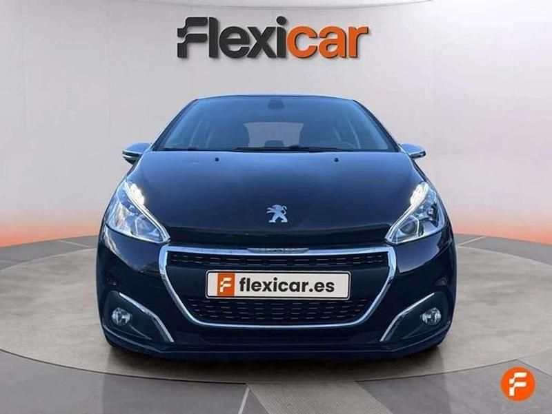 Usado Peugeot 208 Allure 82 CV (60 kW) 2018 Negro Utilitario