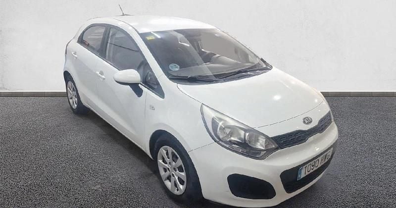 Usado Kia Rio 85 HP (62 kW) 2014