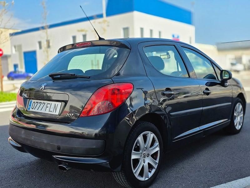 Usado Peugeot 207 90 CV (66 kW) 2007 Negro Berlina