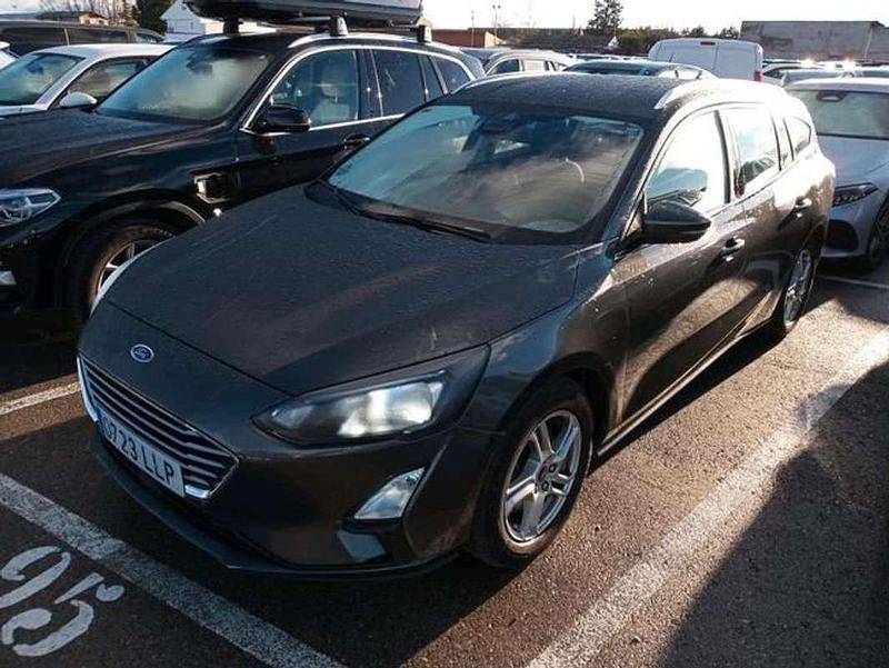 Usado Ford Focus Trend+ 125 CV (91 kW) 2021 Negro Utilitario