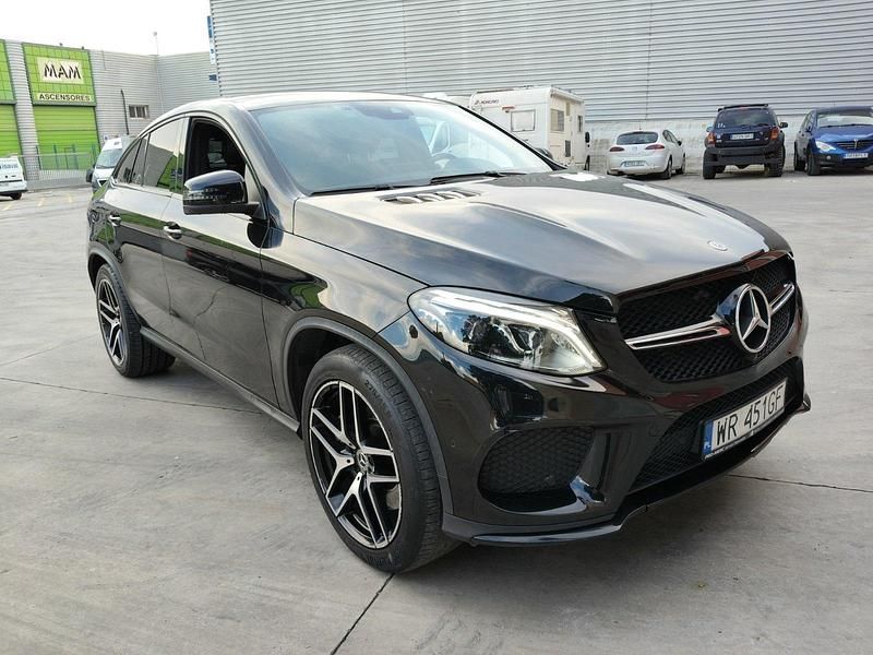 Usado Mercedes GLC350 258 CV (189 kW) 2018 Negro Coupe