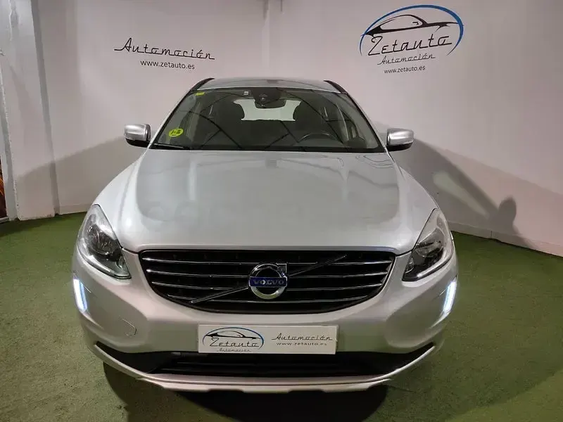 Usado Volvo XC60 Momentum 150 CV (110 kW) 2015 Gris / plata SUV