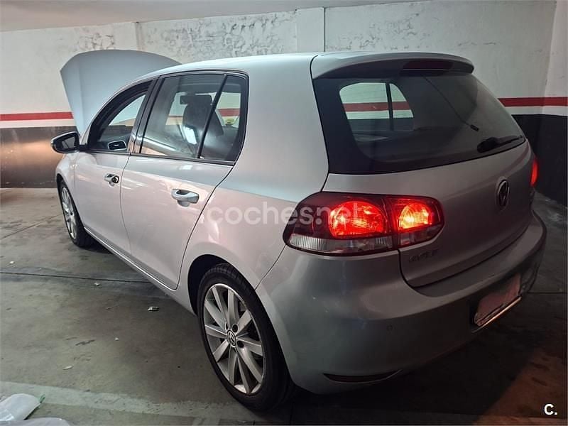 Usado VW Golf VII Sport 105 CV (77 kW) 2012 Gris / plata Berlina