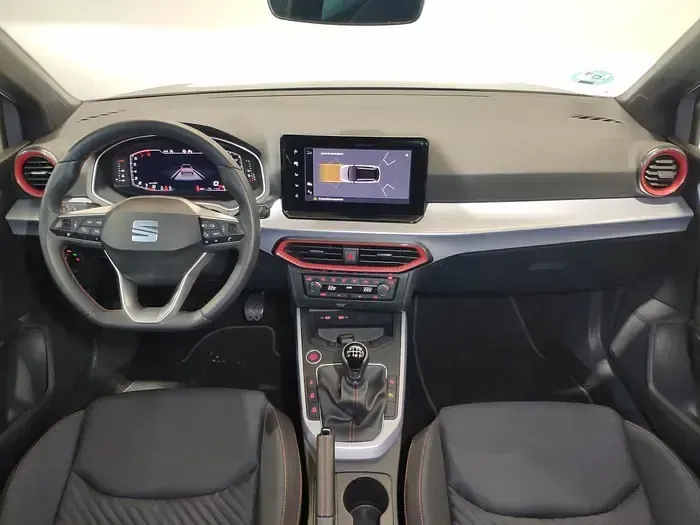 Usado Seat Arona FR 115 CV (84 kW) 2025 Gris SUV