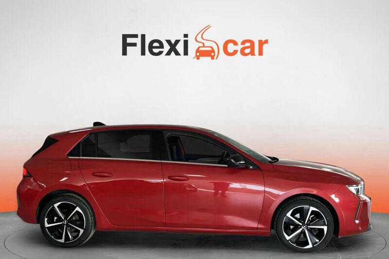 Usado Opel Astra Elegance 130 CV (95 kW) 2022 Rojo Berlina