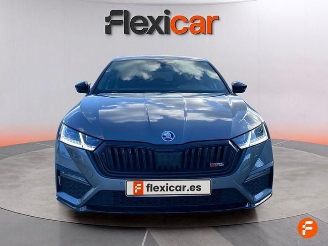 Usado Skoda Octavia RS 200 CV (147 kW) 2023 Gris / plata Berlina