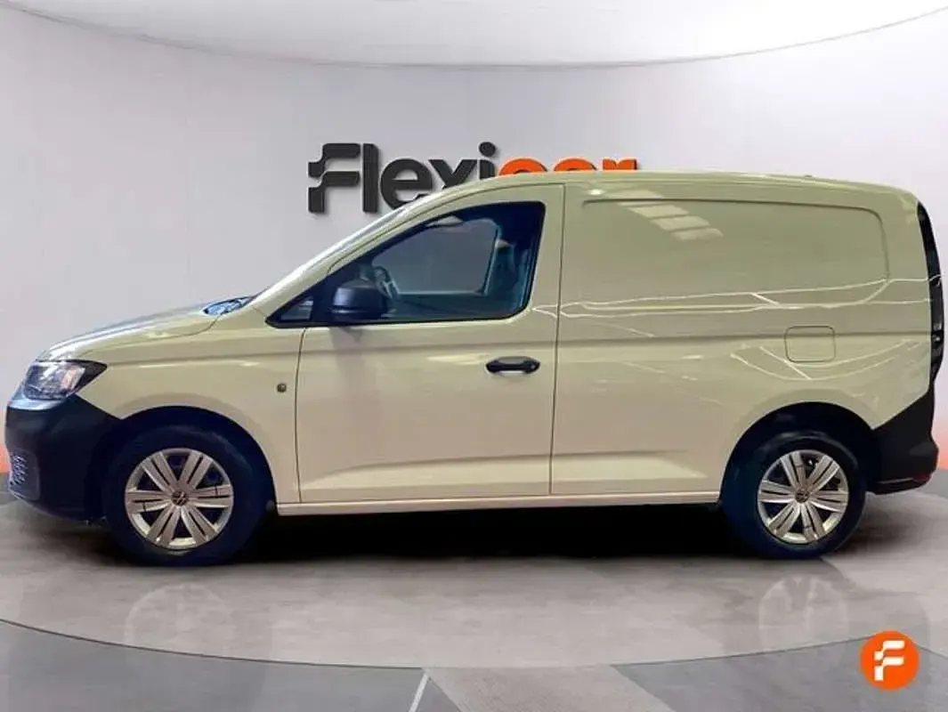 Usado VW Caddy 102 CV (75 kW) 2021 Blanco Monovolumen