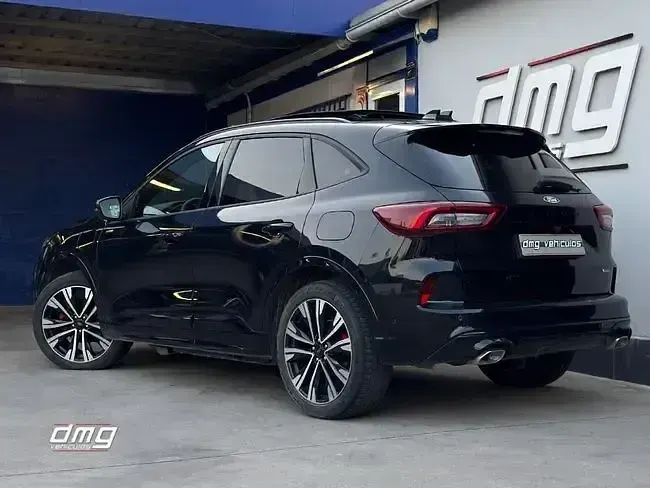 Usado Ford Kuga ST-Line X 243 CV (178 kW) 2024 Negro SUV