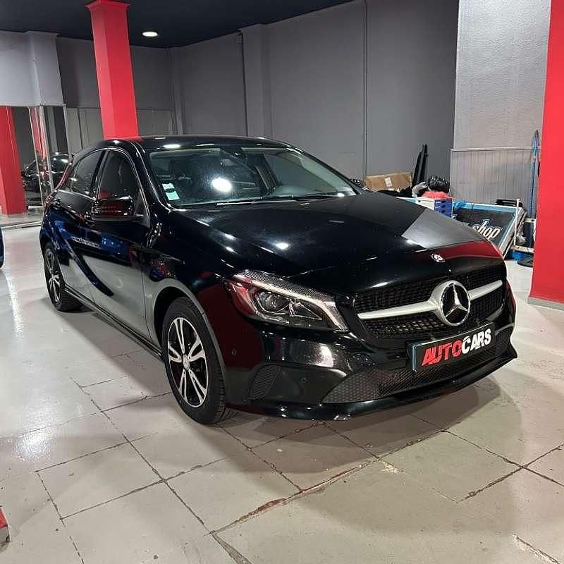 Negro Usado 2017 Mercedes A180 Utilitario | 16.000 € (Precio justo) - Imagen 1/4
