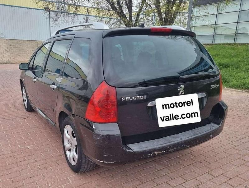 Usado Peugeot 307 109 CV (80 kW) 2007 Negro Familiar
