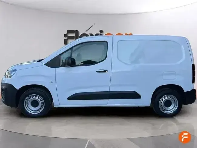 Usado Citroën Berlingo Live 131 CV (96 kW) 2019 Blanco Monovolumen