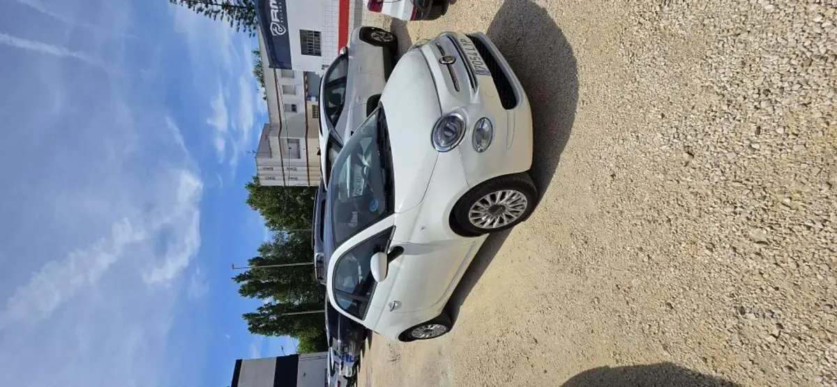 Usado Fiat 500 Dolcevita 71 CV (52 kW) 2022 Blanco Utilitario