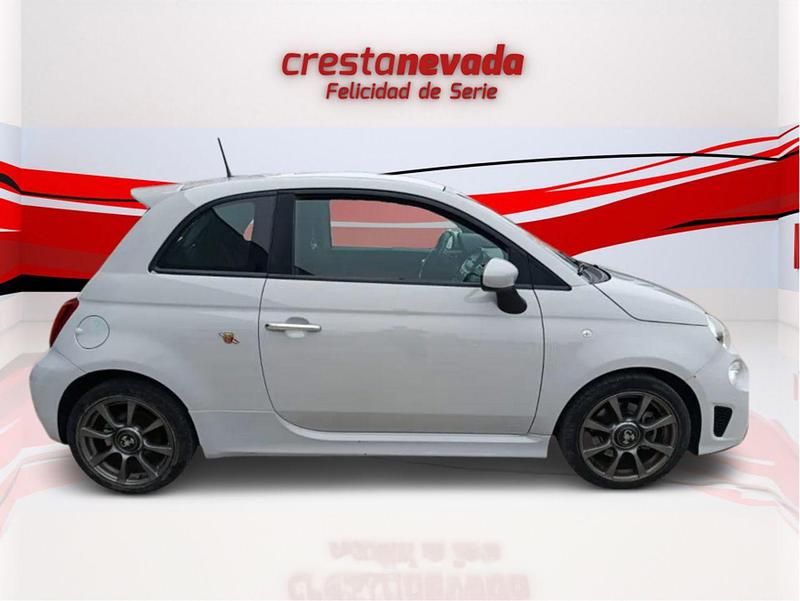 Usado Abarth 500 145 CV (106 kW) 2022 Gris Utilitario
