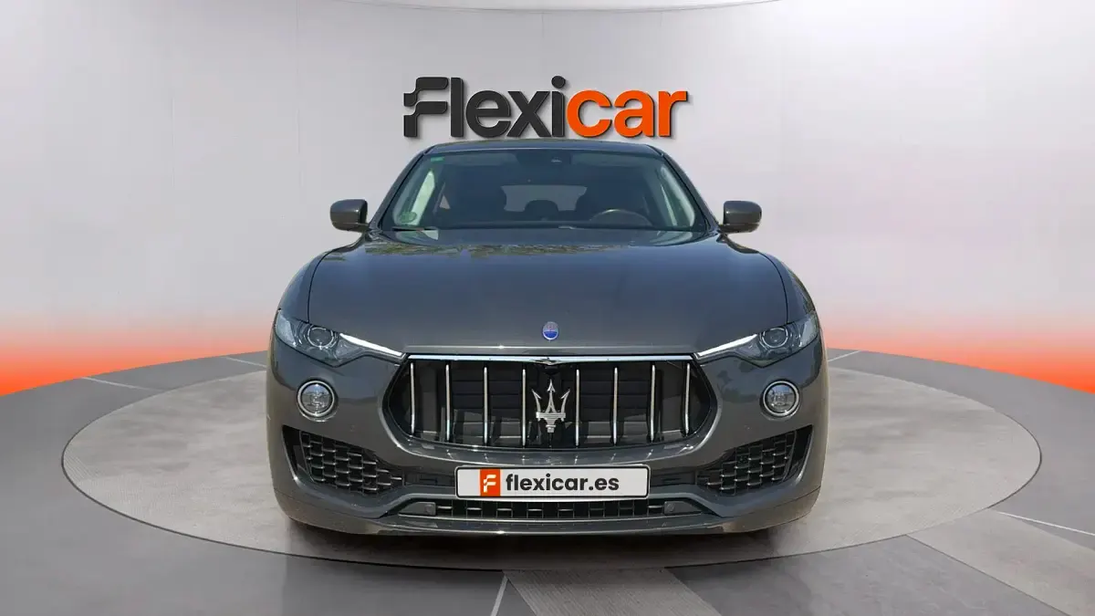 Usado Maserati Levante GranLusso 275 CV (202 kW) 2017 Gris SUV