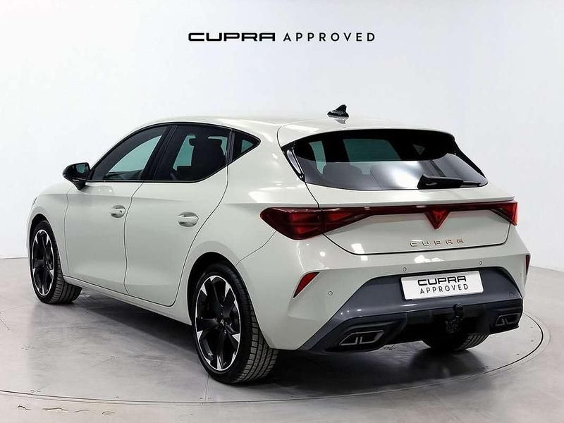 Usado Cupra Leon 150 CV (110 kW) 2025 Gris Utilitario