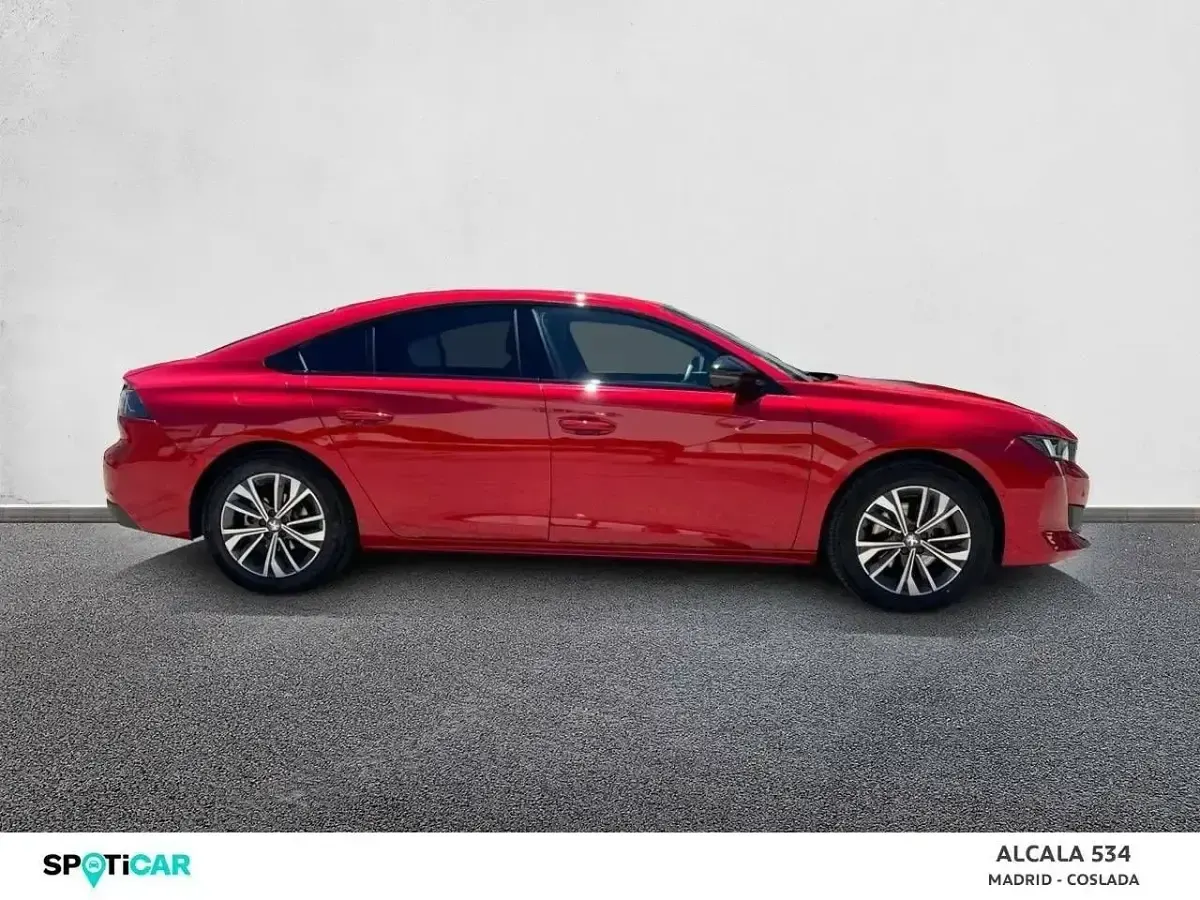 Usado Peugeot 508 Allure 130 CV (95 kW) 2024 Rojo Berlina