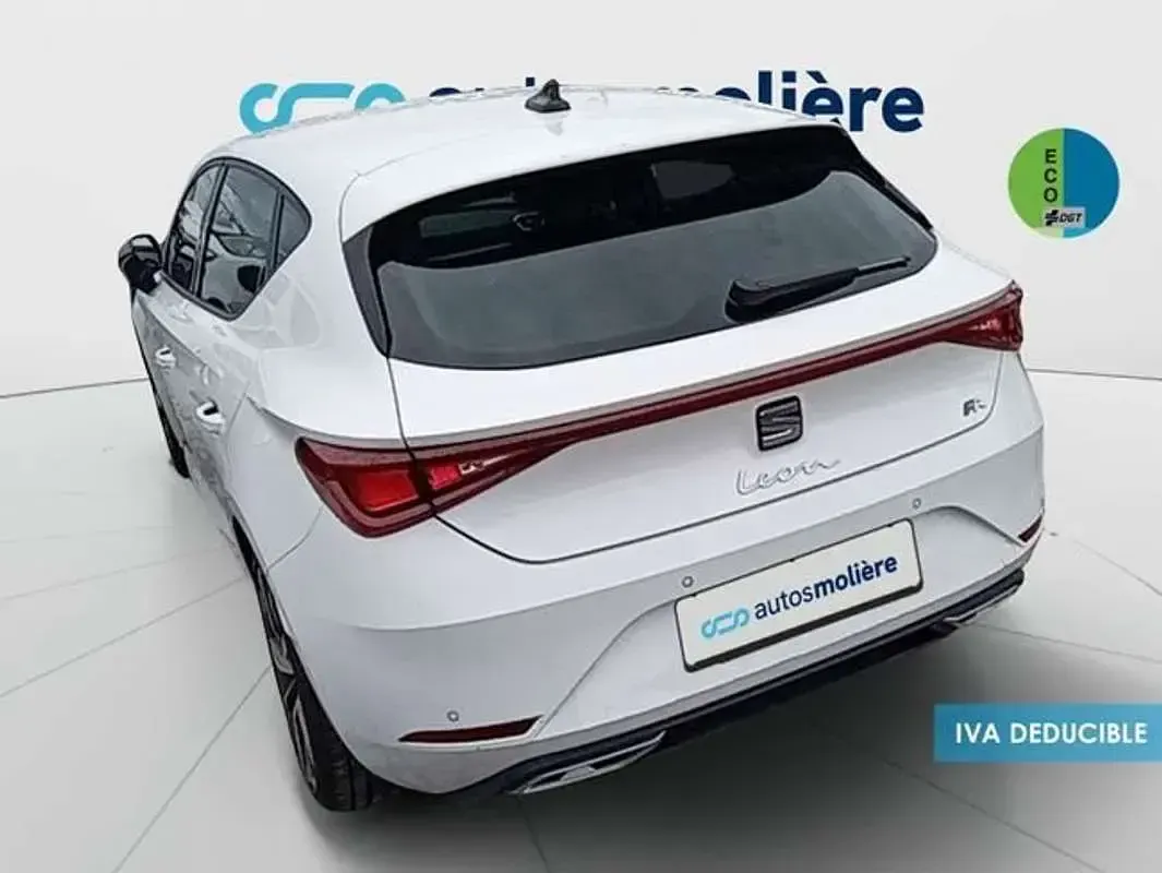 Usado Seat Leon FR 150 CV (110 kW) 2022 Blanco Utilitario