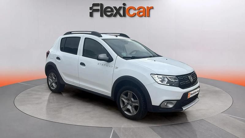 Usado Dacia Sandero Comfort 90 HP (66 kW) 2019 Branco Citadino