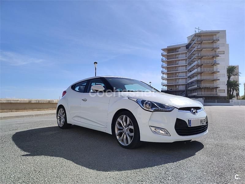 Blanco Usado 2012 Hyundai Veloster Sport Utilitario | 8900 € - Imagen 1/4