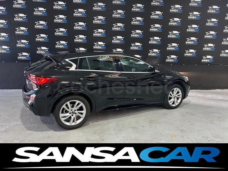 Usado Infiniti Q30 Premium 122 CV (89 kW) 2019 Negro Berlina