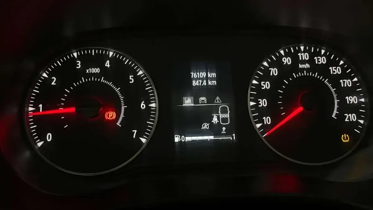 Usado Dacia Sandero Comfort 90 CV (66 kW) 2021 Azul Utilitario