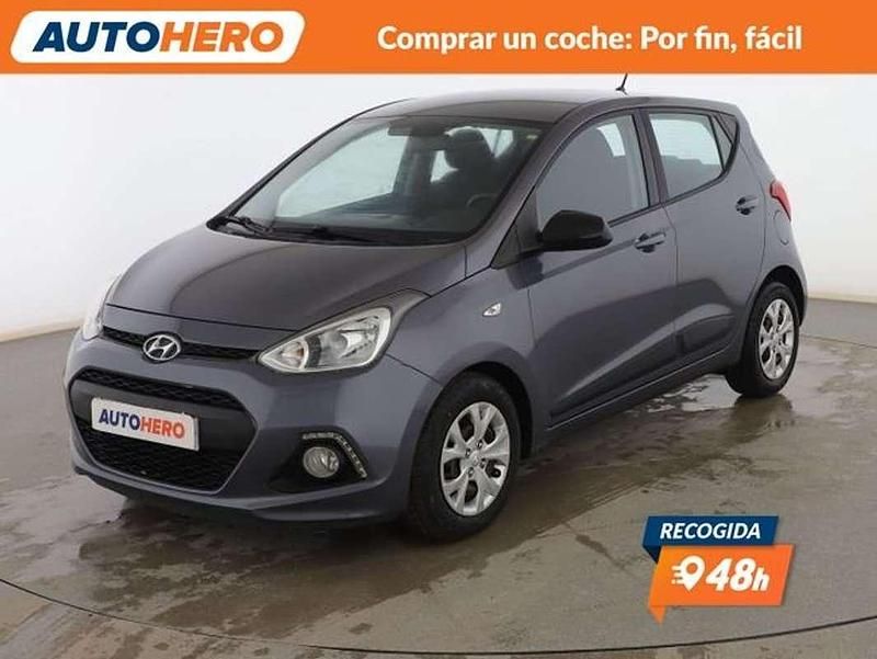 Gris Usado 2016 Hyundai i10 Blackline Utilitario | 7599 € (Buen precio) - Imagen 1/3