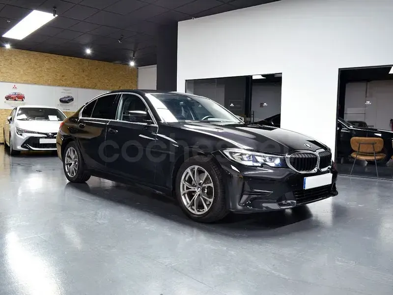 Begagnad BMW 320e Comfort Edition 190 HK (139 kW) 2022 Svart Sedan