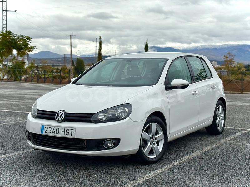 Blanco Usado 2011 VW Golf VI Berlina | 5999 € (Buen precio) - Imagen 1/4