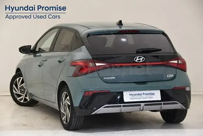 Usado Hyundai i20 79 CV (58 kW) 2025 Verde Utilitario