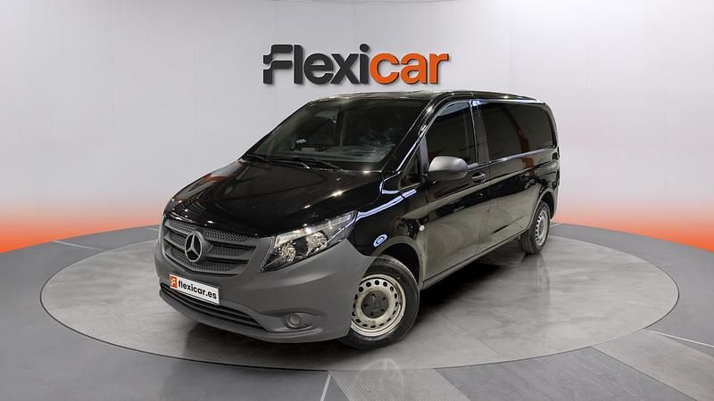 Usado Mercedes Vito 102 CV (75 kW) 2023 Negro Van