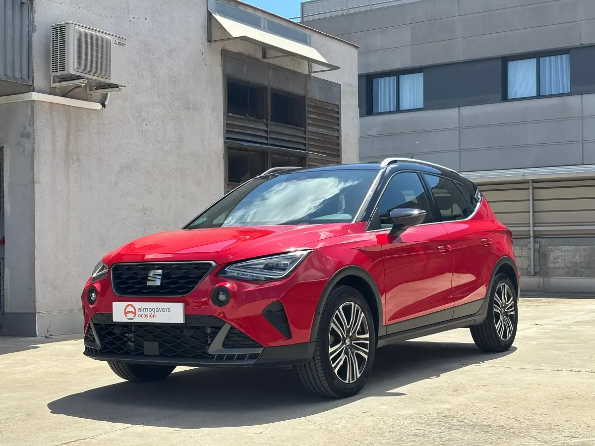 Usado Seat Arona FR 115 CV (84 kW) 2025 Rojo SUV