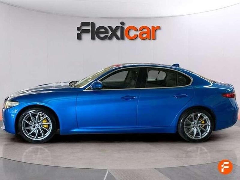 Usado Alfa Romeo Giulia Executive 190 CV (139 kW) 2020 Azul Berlina