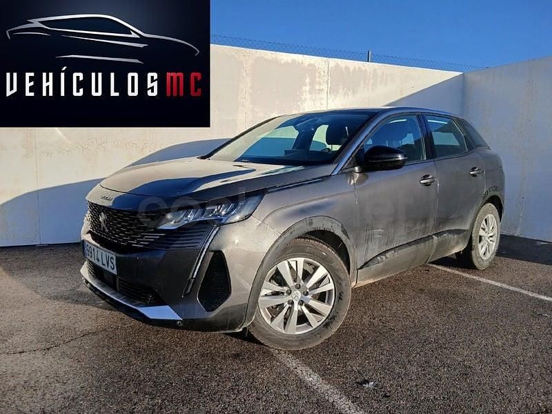 Usado Peugeot 3008 Active 130 CV (95 kW) 2022 Gris / plata SUV