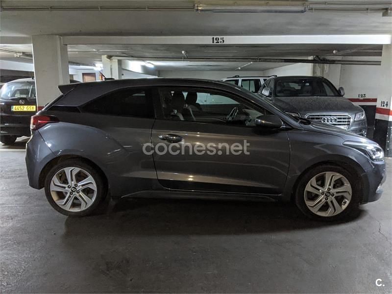 Gris / plata Usado 2017 Hyundai i20 Style Berlina | 10.400 € - Imagen 1/4